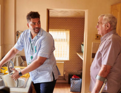 Le ménage à domicile à Bron prend-il en charge le repassage du linge ?