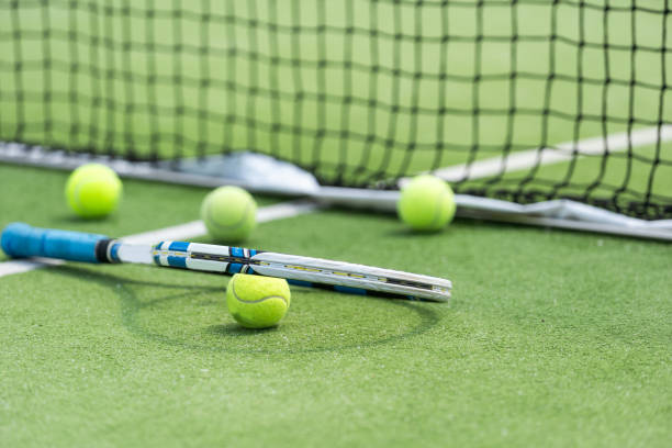 Comment intégrer une construction court de tennis gazon synthetique à Paris dans un espace sportif limité ?